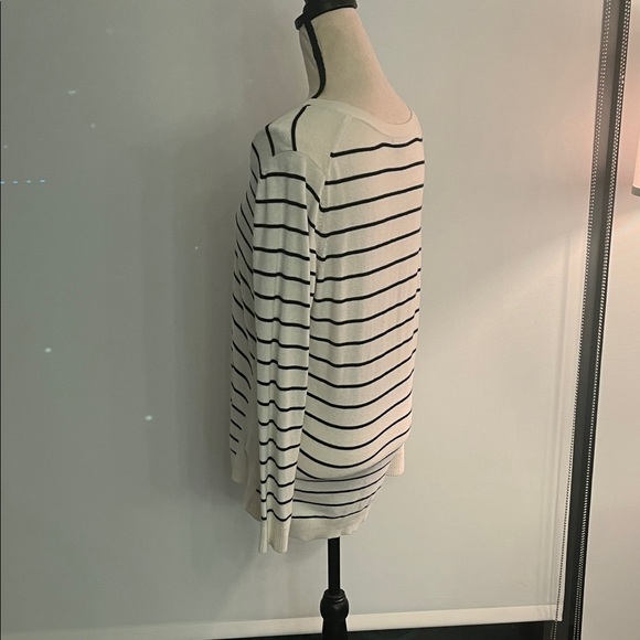GAP Cream and Black Striped V-Neck Sweater - Picture 4 of 6